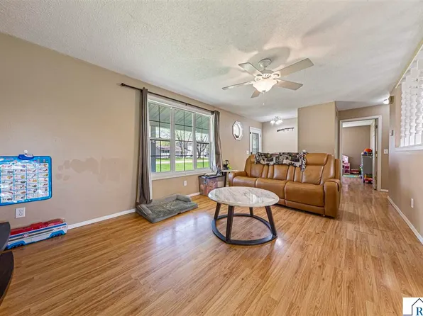 404 3rd Ave, Pemberton, MN 56078