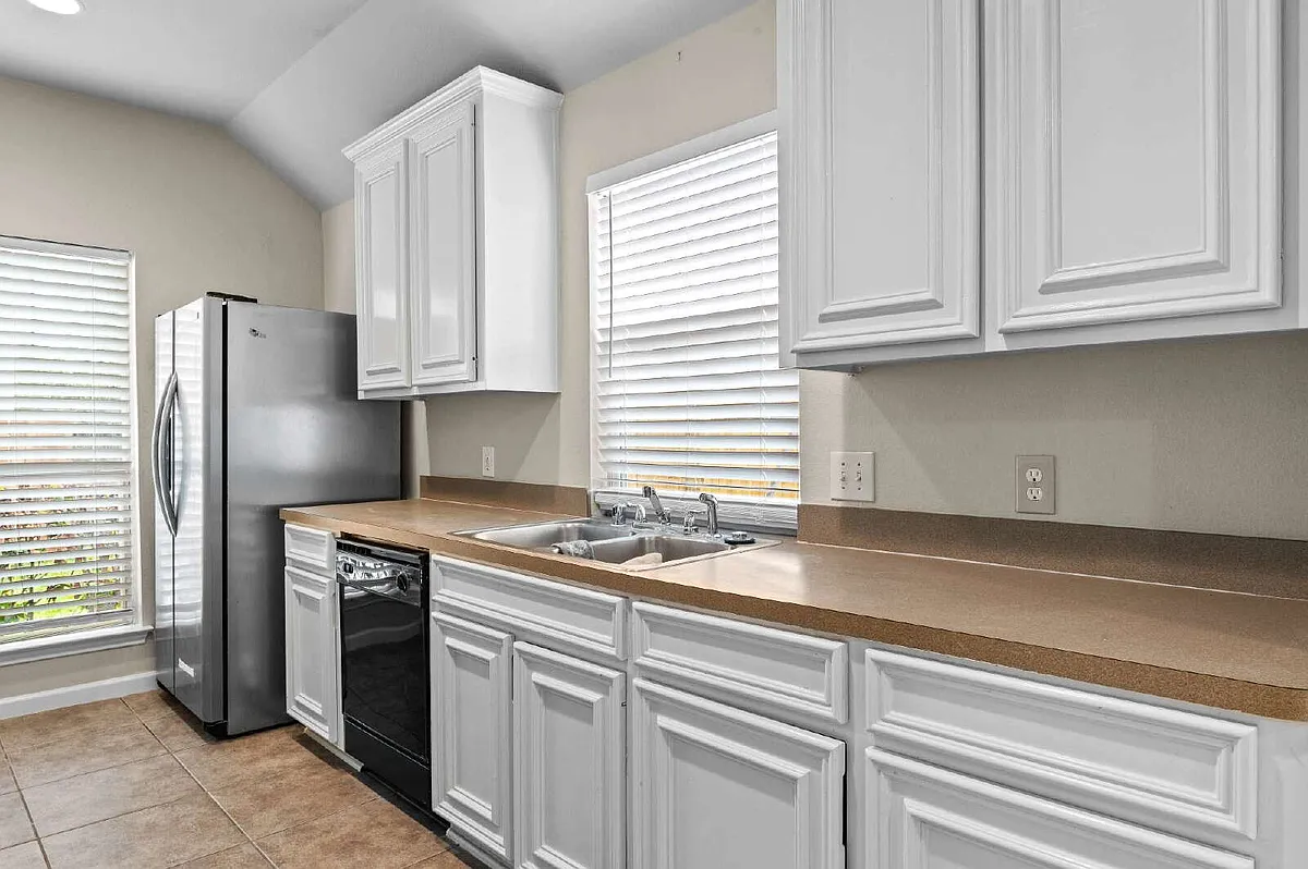 Building Photo - 14703 Briceland Springs Dr
