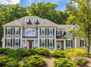 12 Clearwater Ct, Avon, CT 06001