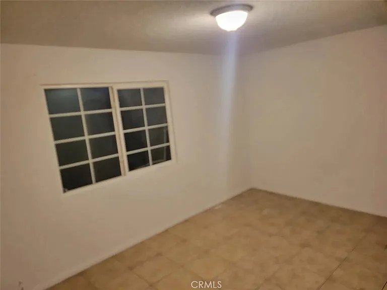 34327 Paris St — Photo 4