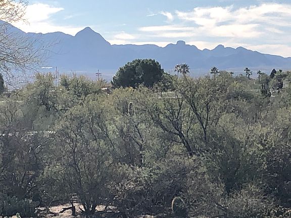 2nd image of 735 W Paseo Del Prado