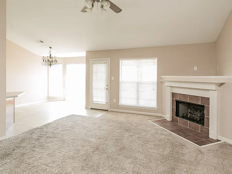 8181 Martin Dr — Photo 2