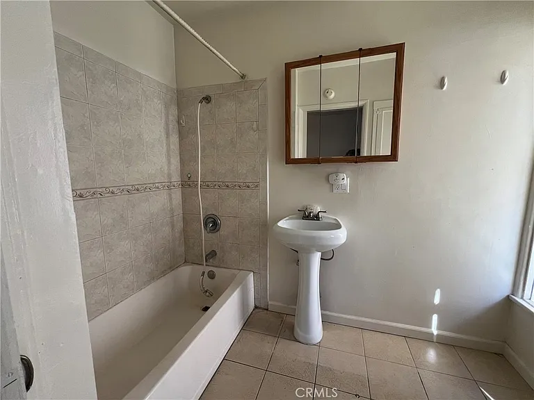 3033 Sherwood Ave #A — Photo 7