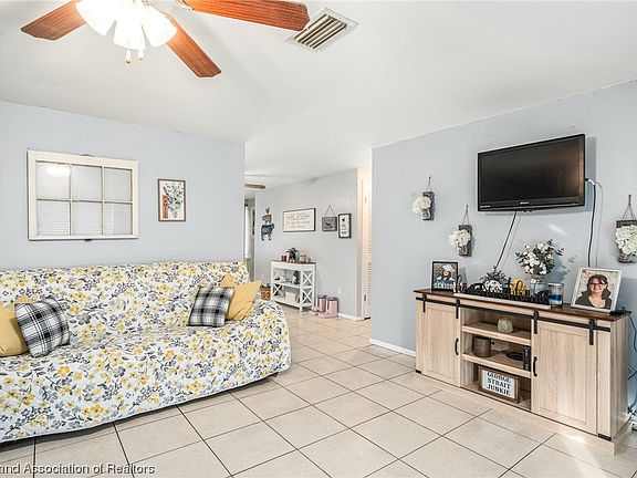 3rd image of 1510 Kerry Dr