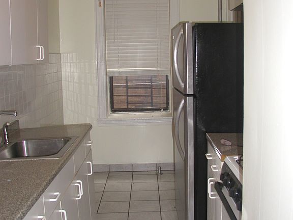 2nd image of 345 Montgomery St APT 1I