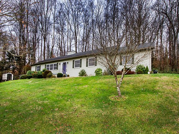 2nd image of 1209 S Chilhowee Dr