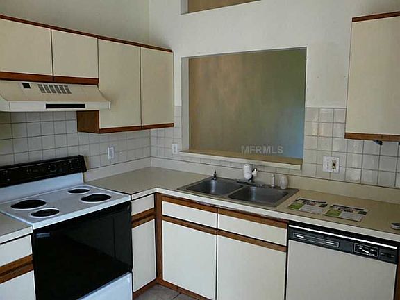 4th image of 56 Silver Oak Cir