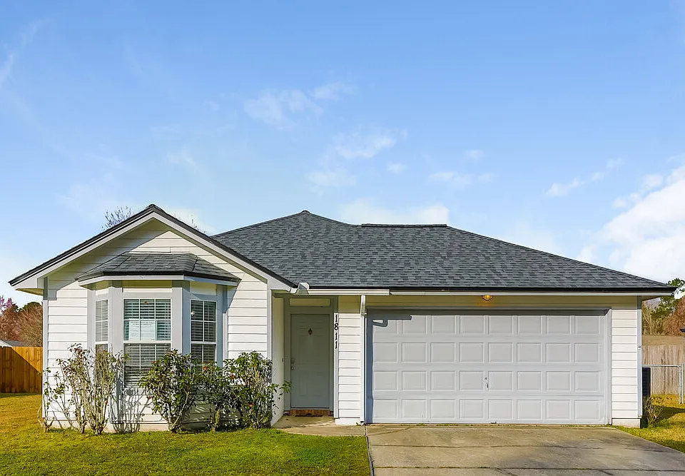 1811 Sheraton Lakes Cir