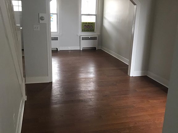 2nd image of 1923 W 8th St