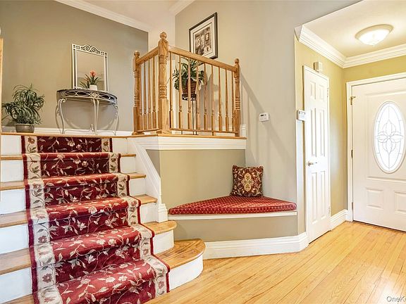 3rd image of 37 Winthrop Road