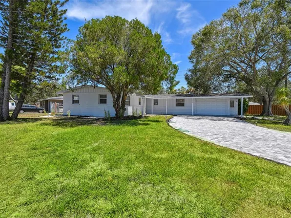 3210 Jolson Dr, Sarasota, FL 34237