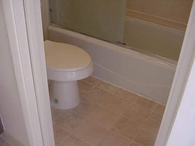 Kaimana Lanais 1 Bdrm., 1 bath, 1 Pkg., Washer/dryer in unit — Photo 3