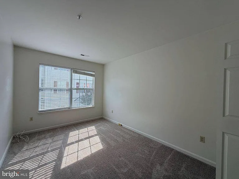 8906 Mallard Ct — Photo 8