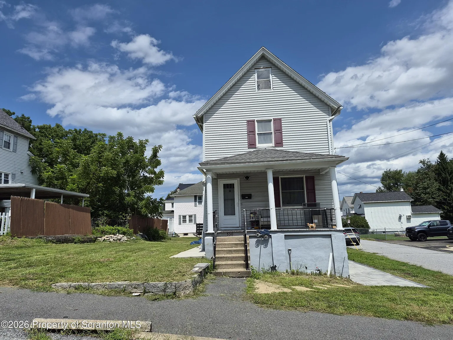 3 bed, 2.0 bath, 1450 sqft, $1,600 — Photo 1
