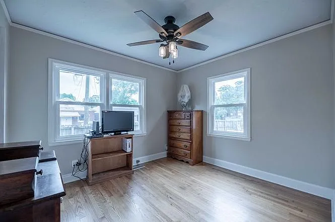 3301 Howard Ave — Photo 27