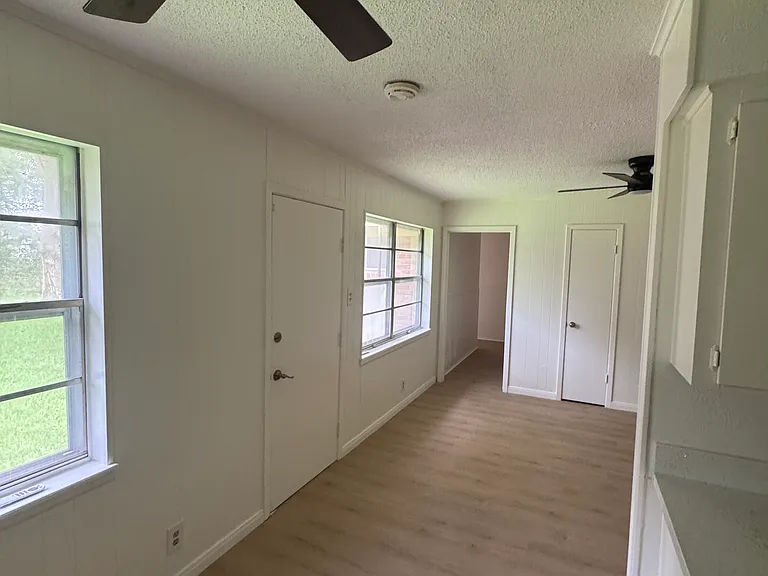314 N Sparrow Way — Photo 5