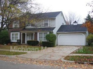 3324 Bluett Rd, Ann Arbor, MI 48105
