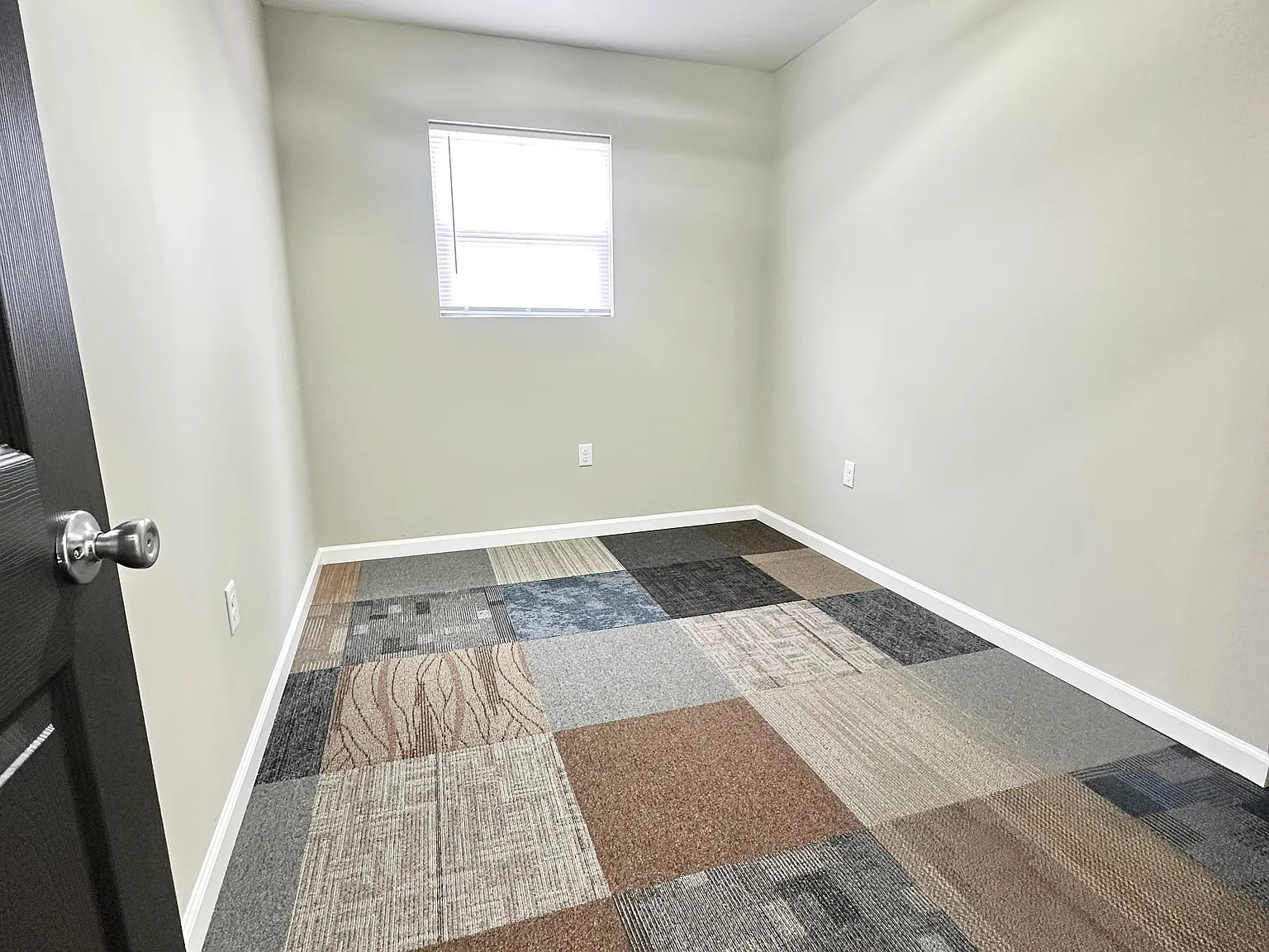 3 bed, 900 sqft, $1,295 — Photo 4