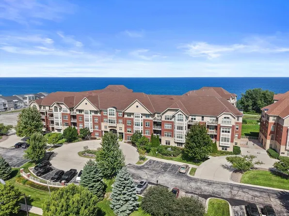 4120 S Lake DRIVE #265, Saint Francis, WI 53235