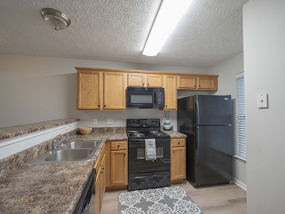 4th image of 1311 Amsterdam Ct