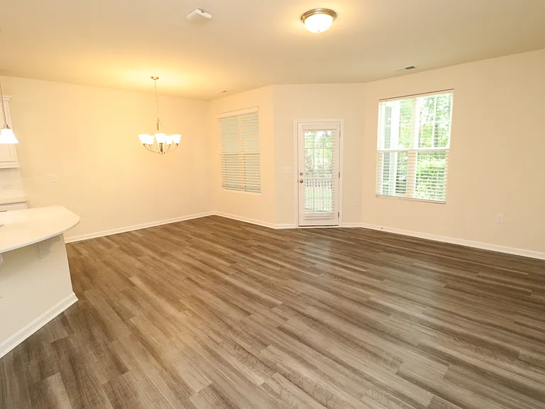 1105 Neighborly Way — Photo 16