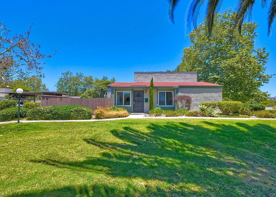1st image of 2351 Opalo Way