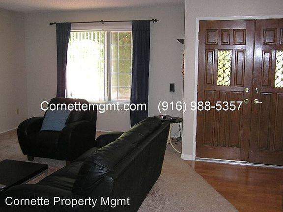5th image of 9216 Blue Oak Dr