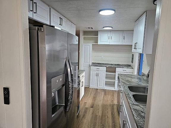 4th image of 725 W Thornton Ave #63