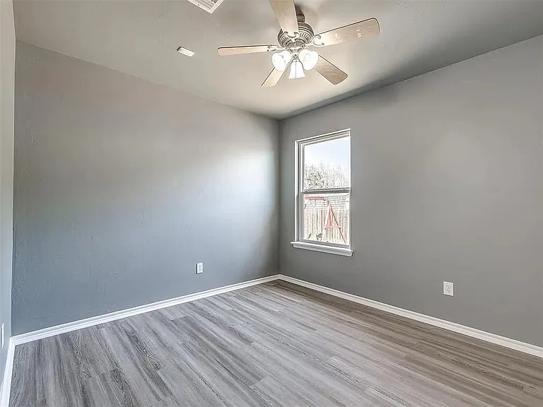 2505 Black Oaks Cir — Photo 20