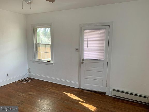 4th image of 1303 Avondale Ave