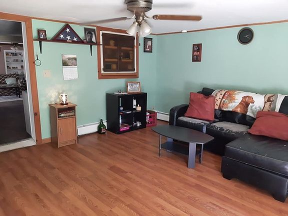 2nd image of 408 Pine St