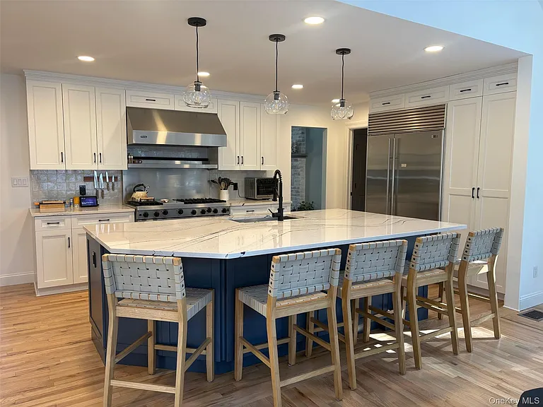 5270 Nassau Point Rd — Photo 3