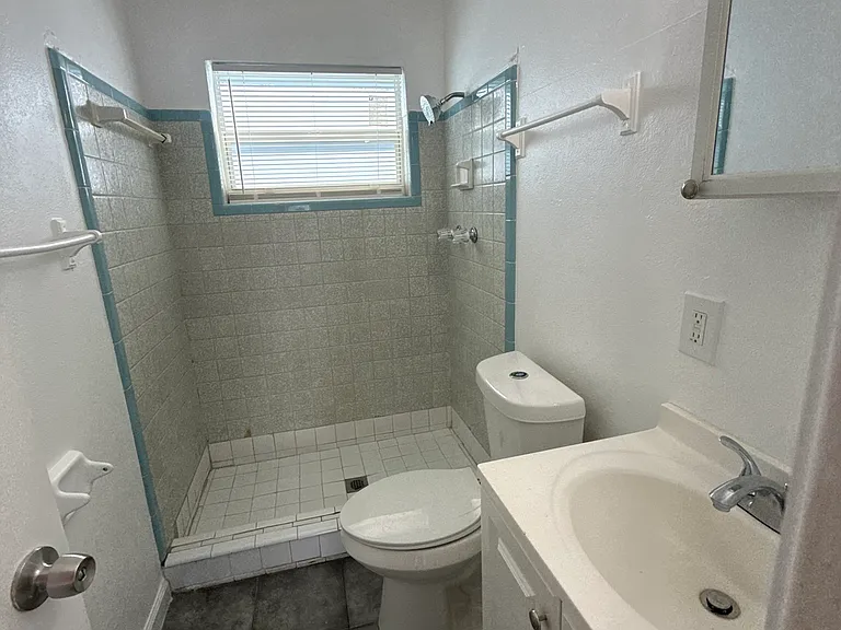 3049 2nd St #2 — Photo 9