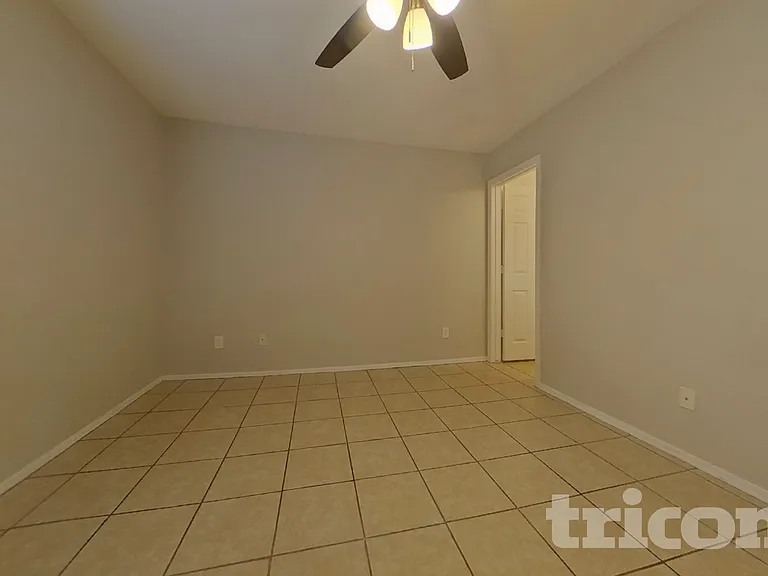 22371 W Solano Dr — Photo 7