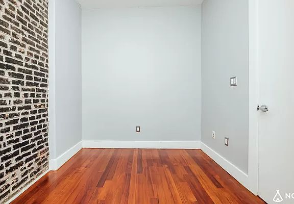 5th image of 1013 Pacific St APT 1