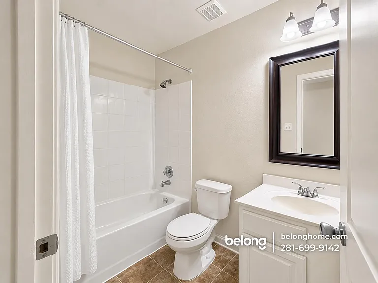 20739 Dickinson Manor Ln — Photo 3
