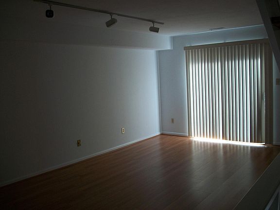 5th image of 1515 E Ocean View Ave APT 101