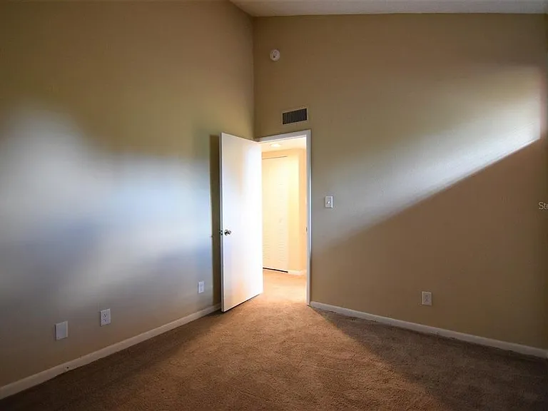 1068 E Michigan St #B — Photo 21