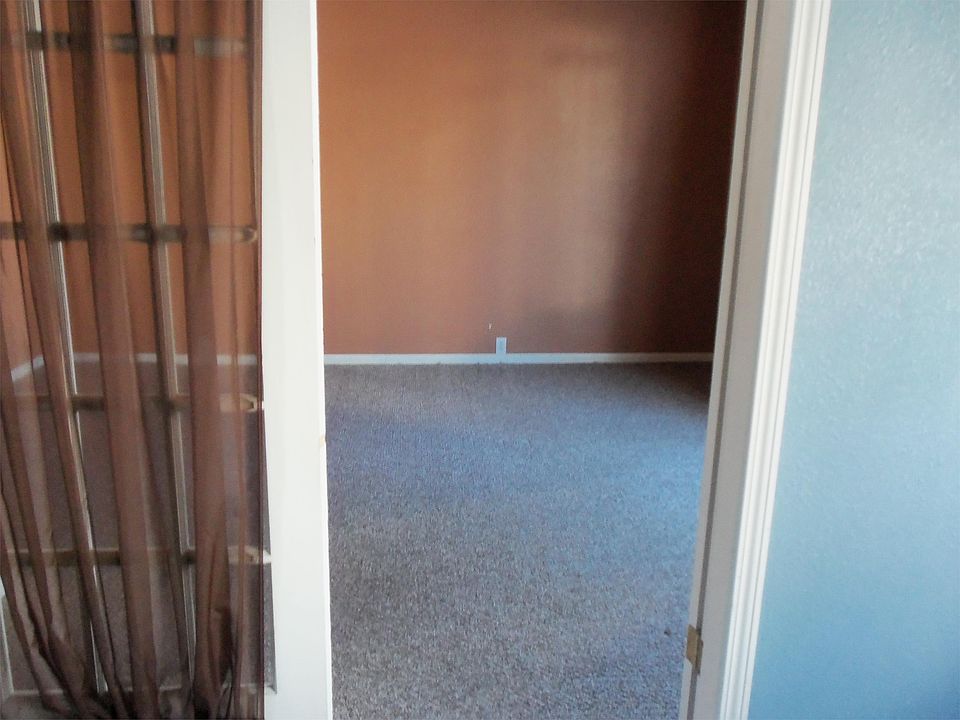 2nd image of 202 N Alabama St