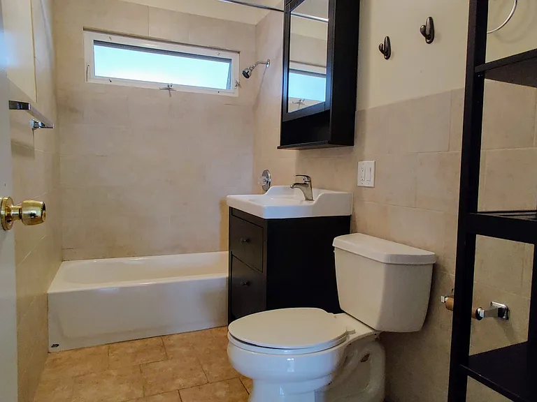 2435 W Balmoral Ave #1N — Photo 18