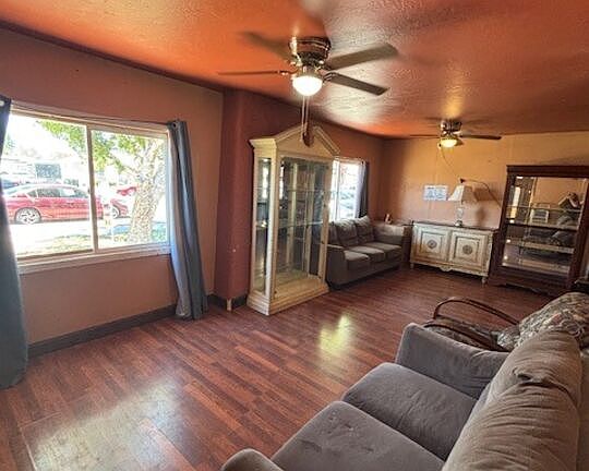 3rd image of 473 Wensley Ave
