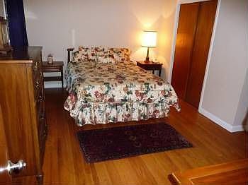 5th image of 755 Cherry St