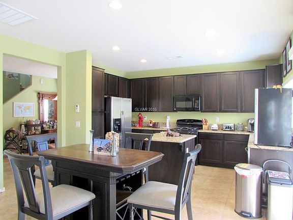 3rd image of 10621 Capitol Peak Ave #0