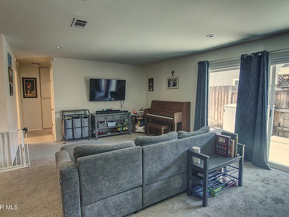 5th image of 992 Vallejo Ave