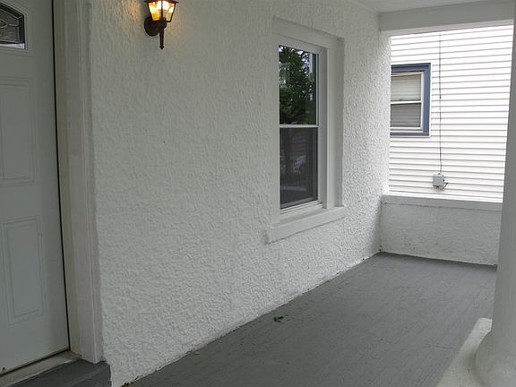 3rd image of 810 S 2nd Ave