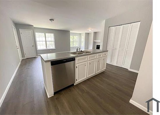 4th image of 29 Battery Walk Ct