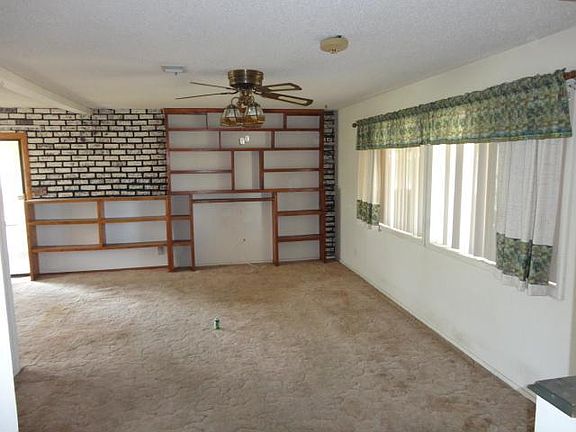 5th image of 118 Edward Dr
