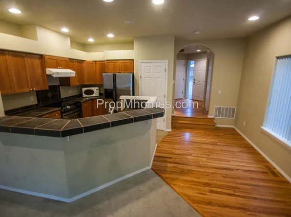 12890 SW Fonner Pond Pl, Tigard, OR 97223