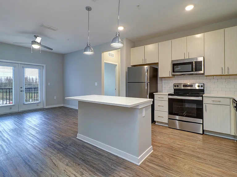 Nexus Brandon Apartments — Photo 72