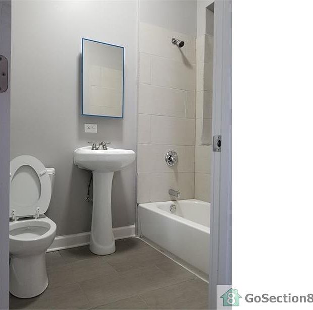 1st image of 431 N Lawndale Ave #1